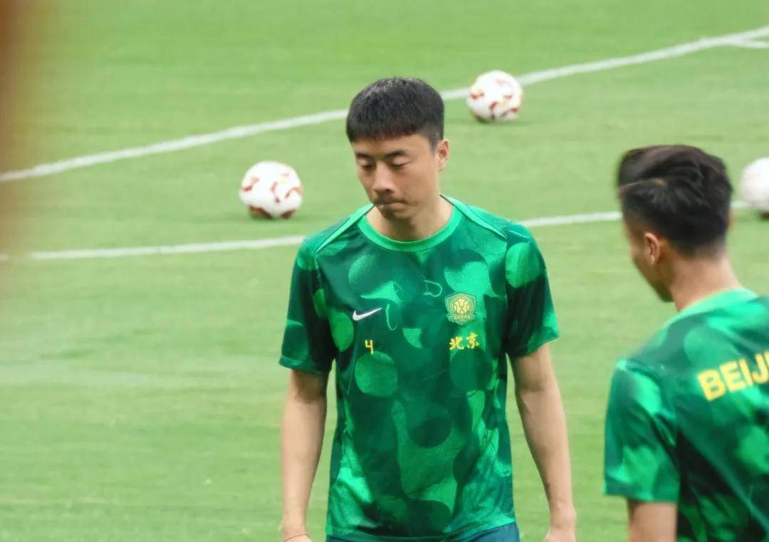 不走了！李磊发文确认留在国安为冠军战斗到最后一刻
