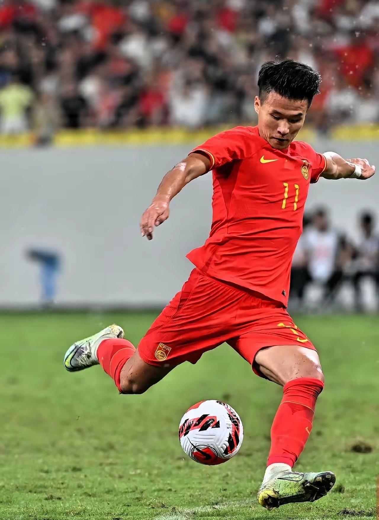 一场2-1绝杀，让中国队争冠起死回生，还送亚洲冠军2连败垫底出局的简单介绍