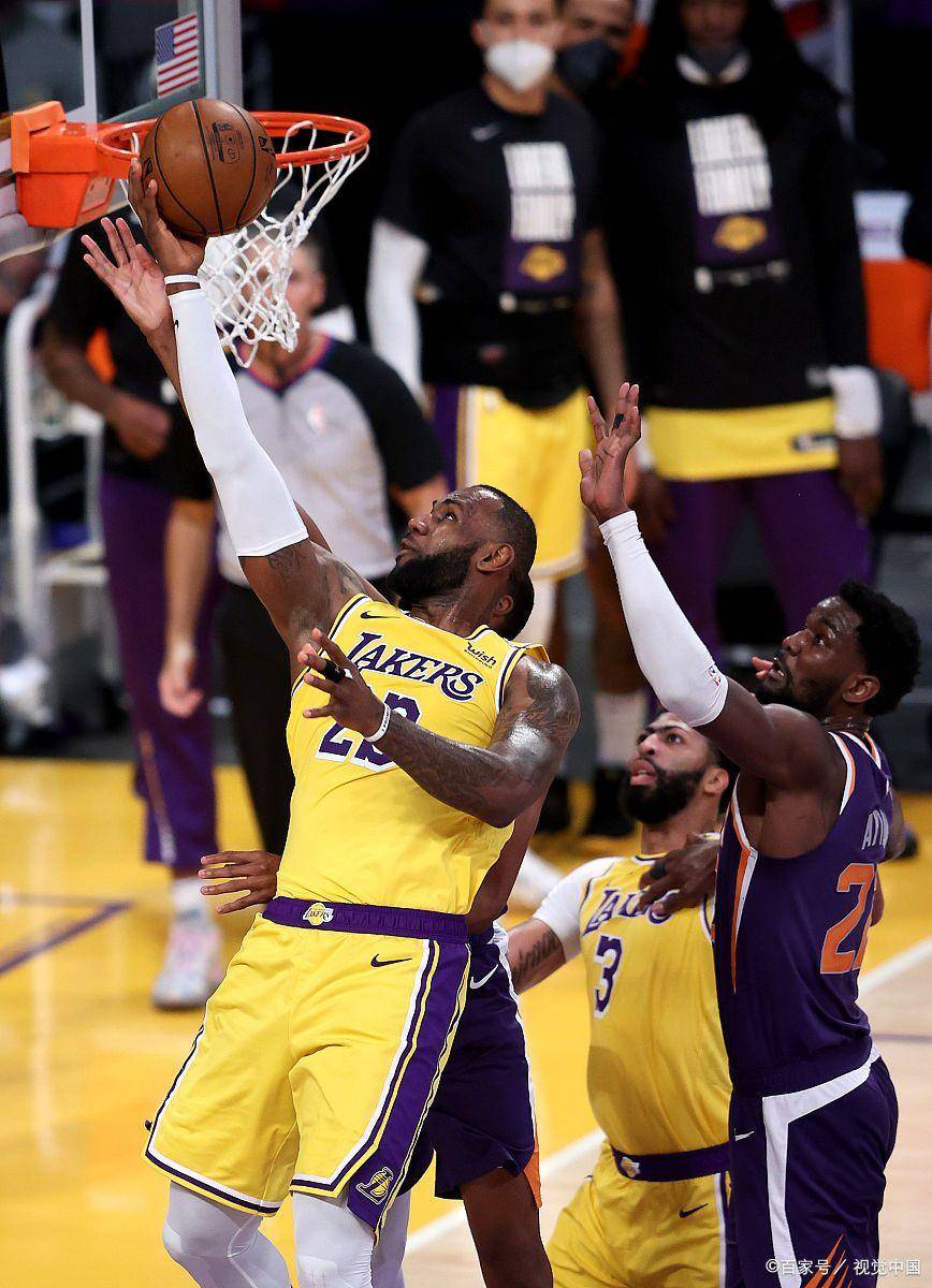 关于在湖人被立雕像有多难？NBA历史仅6人，詹姆斯有机会吗？的信息