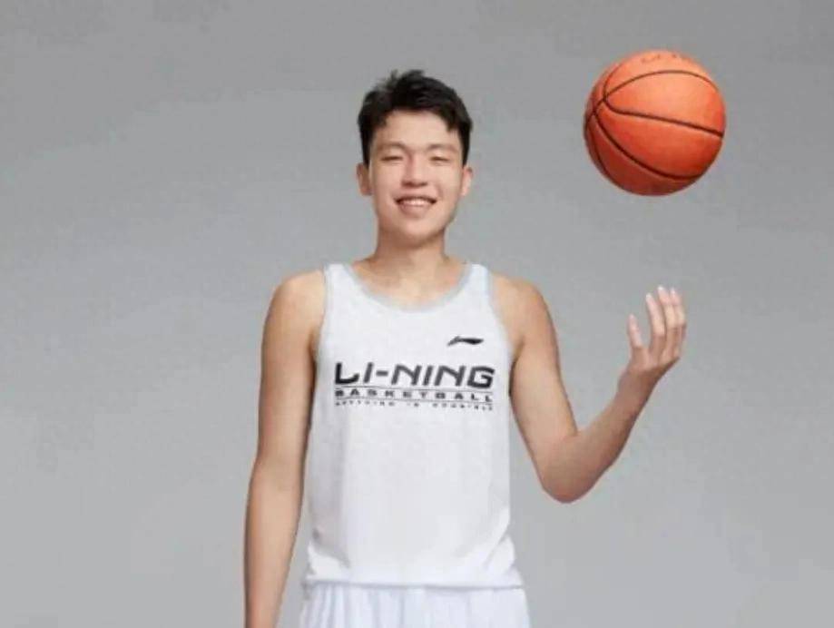 杨瀚森第16顺位被选中！晒2K阵容送祝福赢好礼